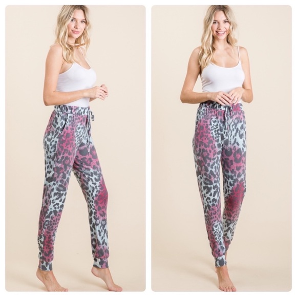 Leopard Joggers & Jacket Set (2pieces) love this print🫶 - Picture 3 of 11